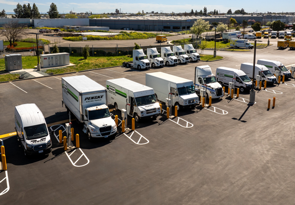 photo : Penske’s EV charging station equipped with Hitachi Energy's charging solution, Grid-eMotion Fleet